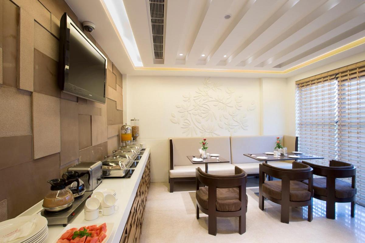 Jasmine Boutique Hotel Jasola New Delhi Buitenkant foto