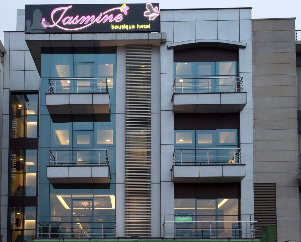 Jasmine Boutique Hotel Jasola New Delhi Buitenkant foto