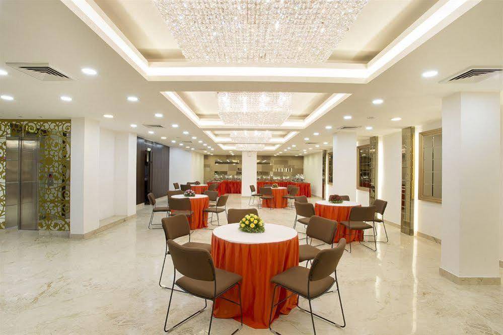 Jasmine Boutique Hotel Jasola New Delhi Buitenkant foto